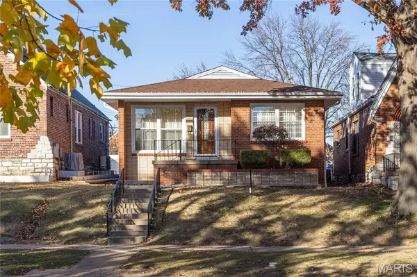 6541 Lindenwood PL, St Louis, MO 63109