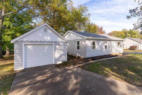 137 Holdinghausen DR, Crystal City, MO 63019