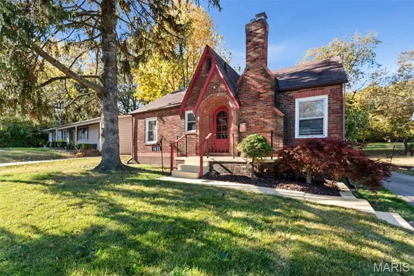 1825 S New Florissant RD, Florissant, MO 63031