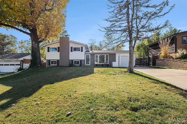 9734 Jackie LN, St Louis, MO 63123