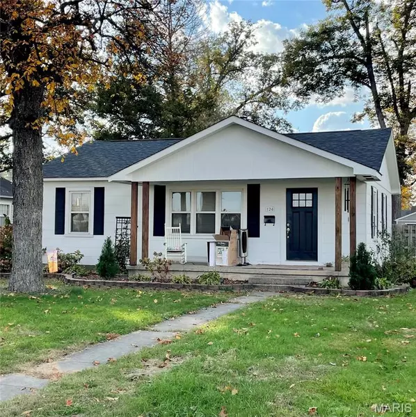 124 S Mulberry ST, Dexter, MO 63841