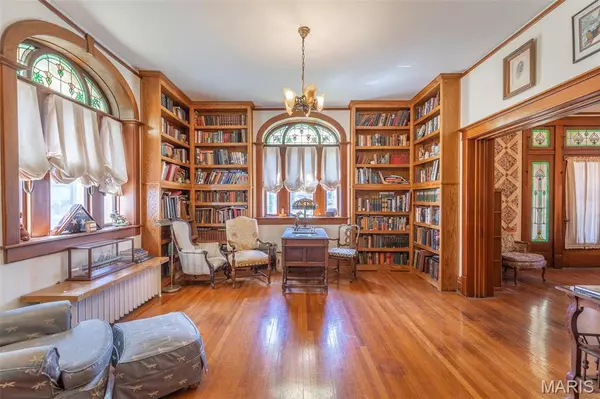 Poplar Bluff, MO 63901,225 S 6th ST