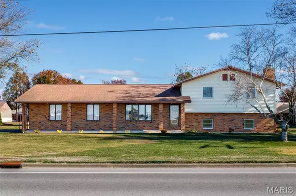 1220 Hanover ST, Germantown, IL 62245