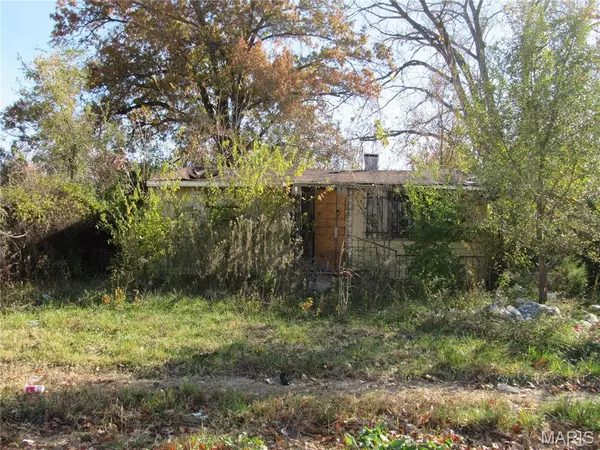 512 N 50th ST, East St Louis, IL 62205