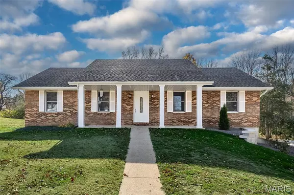 12 Tanya LN, Washington, MO 63090