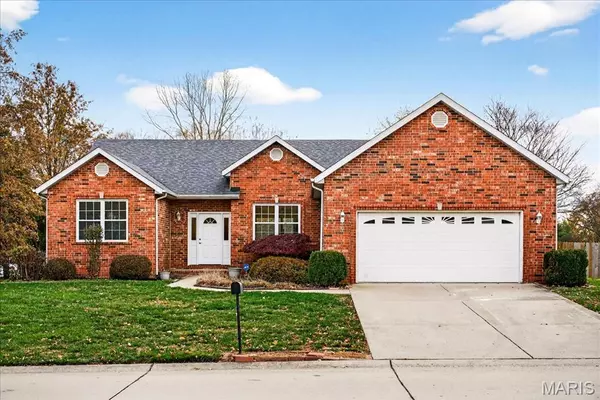 3203 Rand LN, Swansea, IL 62226