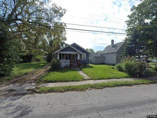 509 E DOUGLAS AVE, Jacksonville, IL 62650