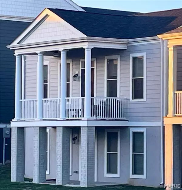 310 Tiber PL, St Charles, MO 63301