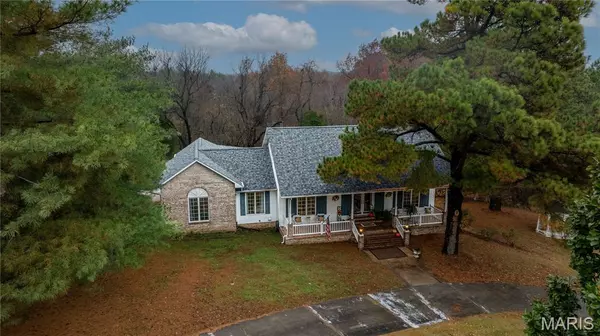 18049 Thomas DR, Dexter, MO 63841