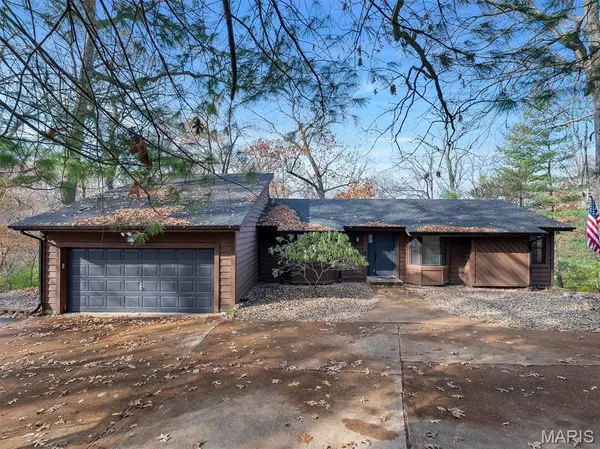 1365 Hillsboro RD, High Ridge, MO 63049