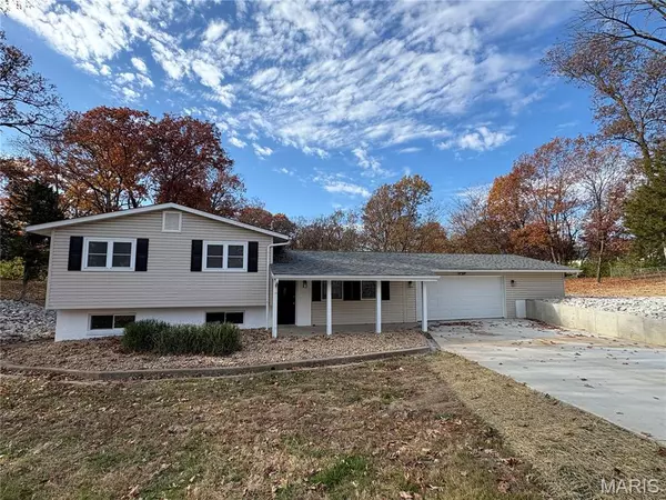 410 Raymond DR, Unincorporated, MO 63366