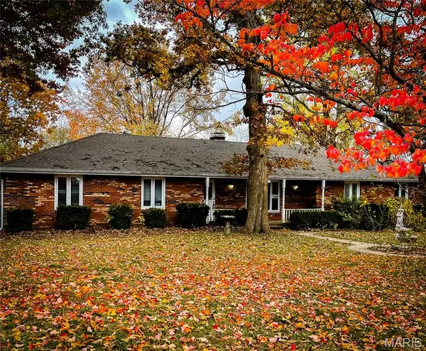 204 Oak ST, Nixa, MO 65714