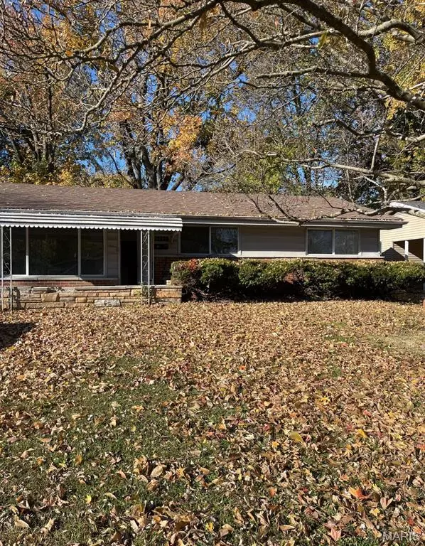 9737 Wendell DR, St Louis, MO 63136