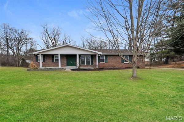 105 Riverview HTS, Crystal City, MO 63019
