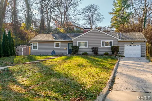 23 Windsor DR, Belleville, IL 62223