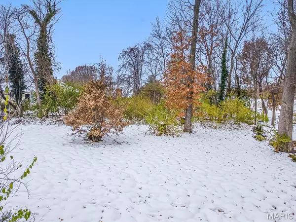 343 Barnett DR, Edwardsville, IL 62025