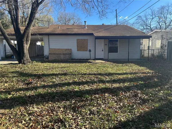 302 Saint Leonard DR, Cahokia, IL 62206