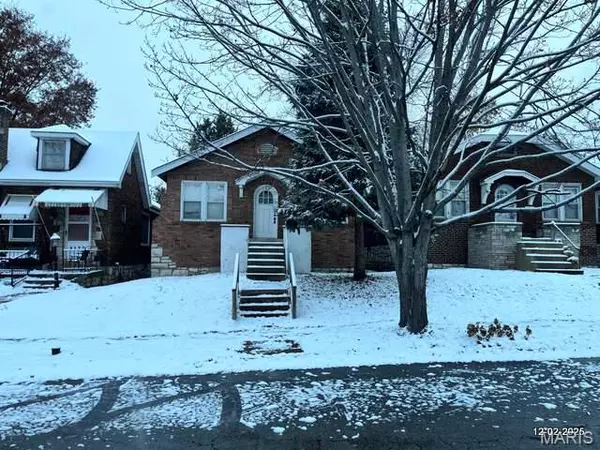 6135 Idaho AVE, St Louis, MO 63111