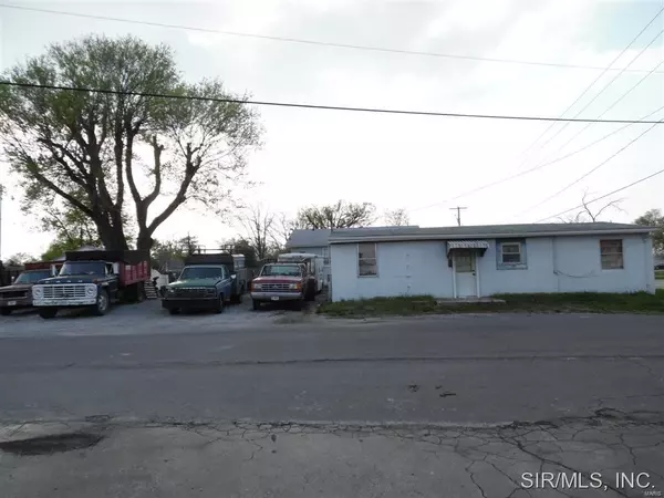 Wood River, IL 62095,1314 E EDWARDSVILLE RD E