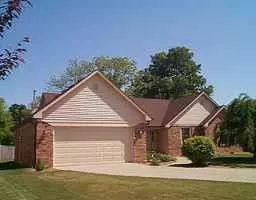 699 PEBBLE WAY, Greenwood, IN 46142