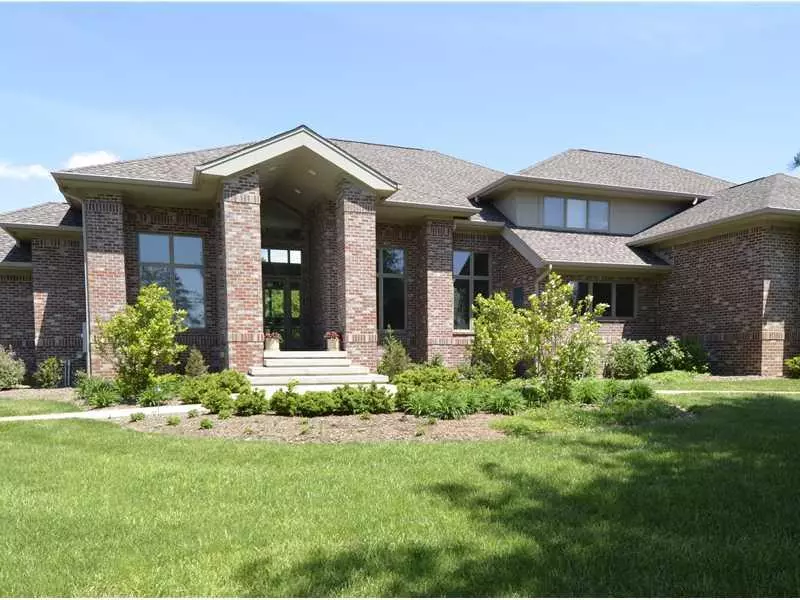 Zionsville, IN 46077,8810 E 200 South