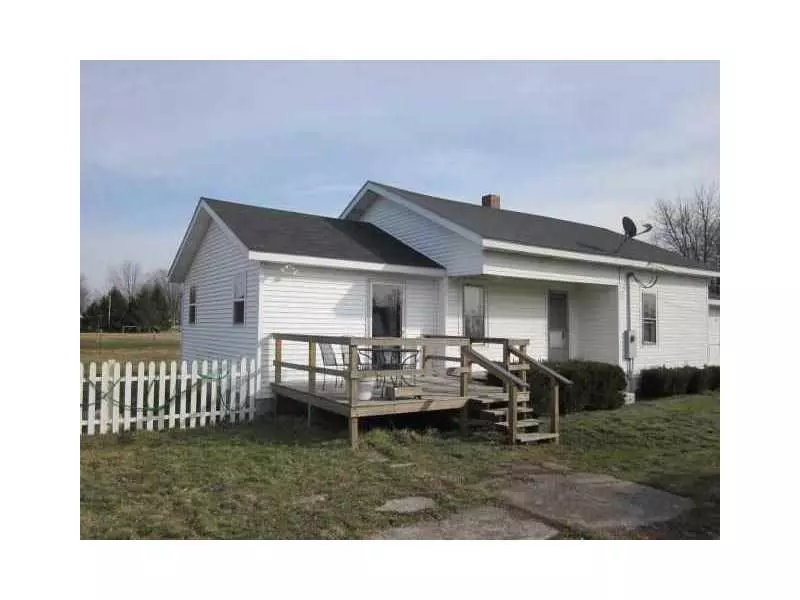 Elnora, IN 47529,415 Adaline ST