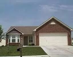 10136 HONEYWELL LN, Lawrence, IN 46236