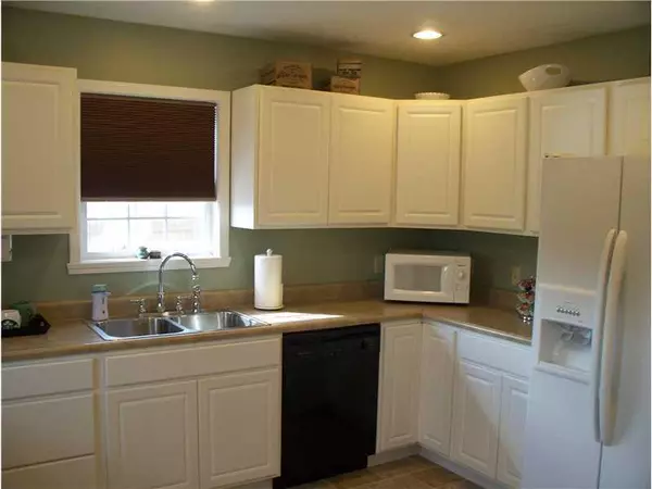 Shelbyville, IN 46176,1439 Bark LN