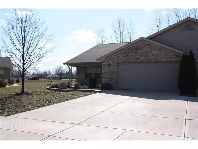 Indianapolis, IN 46237,4029 OAK TRAIL DR