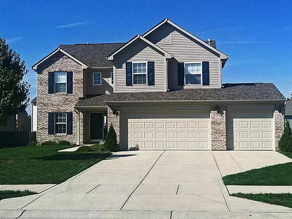 12284 Quarterback LN, Fishers, IN 46037