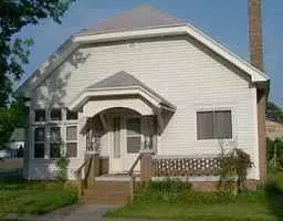 2 N MERIDIAN ST, Roachdale, IN 46172