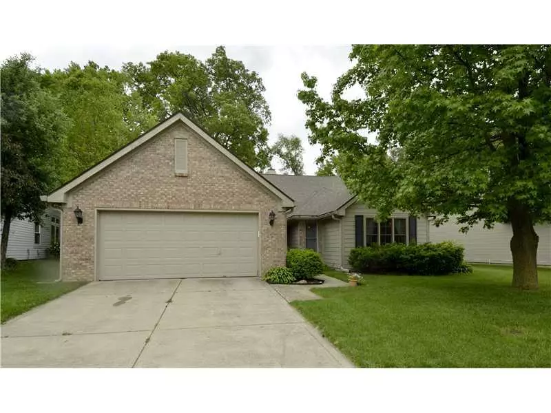 Indianapolis, IN 46280,9975 ESTEP DR