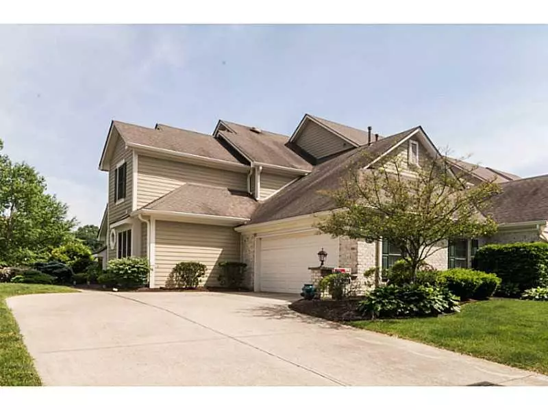 5745 SPRUCE KNOLL CIR, Indianapolis, IN 46220