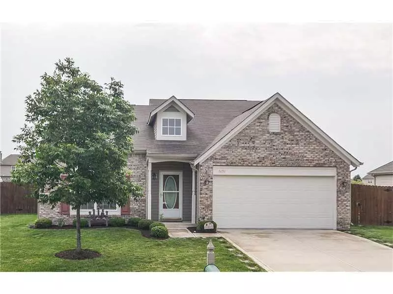 1451 LOCKE BEND, Avon, IN 46123