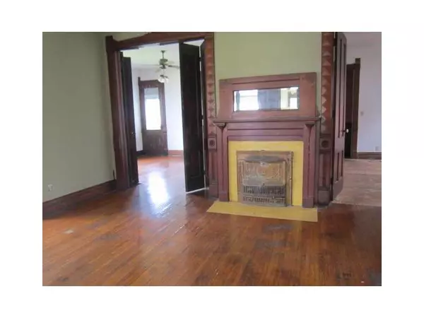 Ladoga, IN 47954,225 N Franklin ST