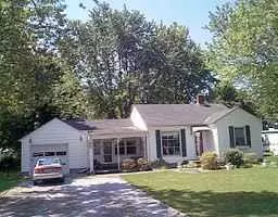 321 ORCHARD LN, Greenwood, IN 46142