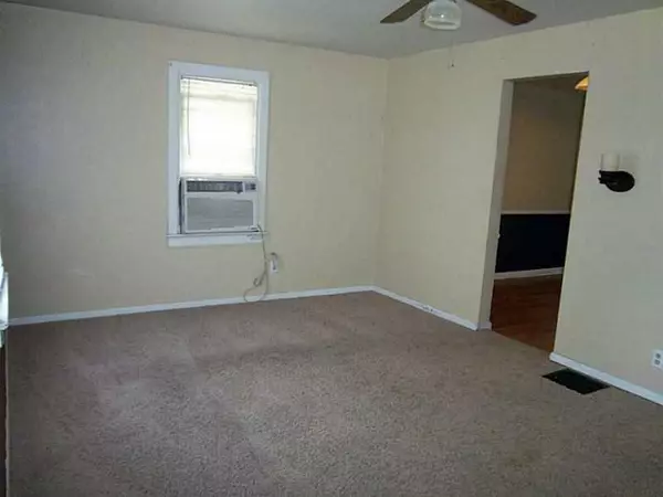 Anderson, IN 46013,213 E 39th ST