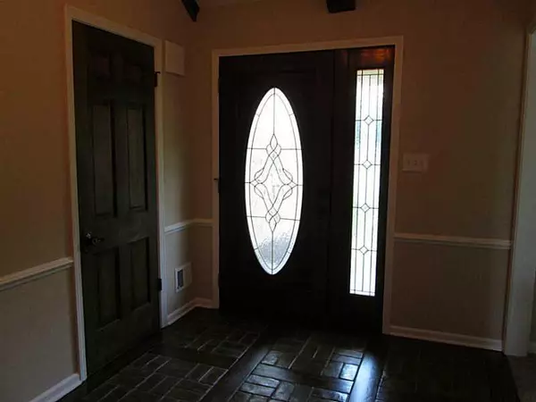 Noblesville, IN 46062,587 Coventry WAY