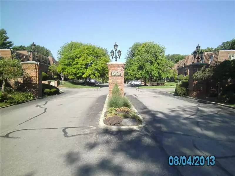 Indianapolis, IN 46226,5620 Roxbury Terrace #C