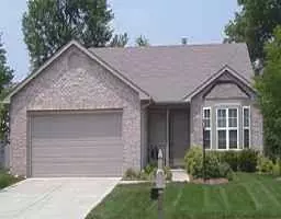 8944 GLASS CHIMNEY LN, Fishers, IN 46038