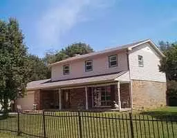 633 Brookview DR, Greenwood, IN 46142