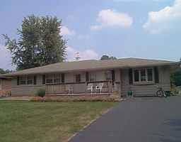 485 Lawndale DR, Greenwood, IN 46142