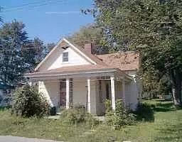 202 S Pleasant ST, Trafalgar, IN 46181