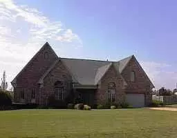 5573 Rockway DR, New Palestine, IN 46163