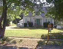 2 S Broadway, Bloomingdale, IN 47832