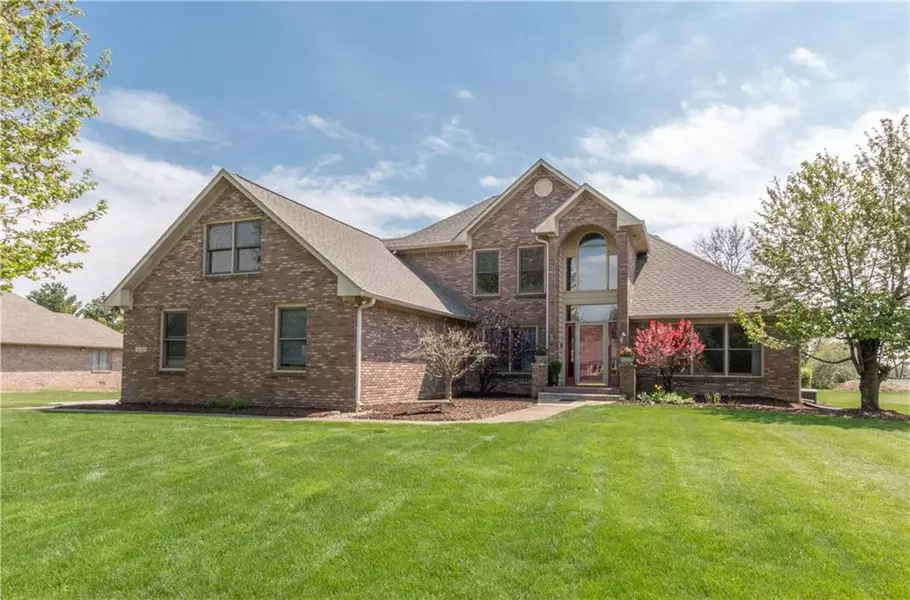 5945 W Country way WAY, New Palestine, IN 46163