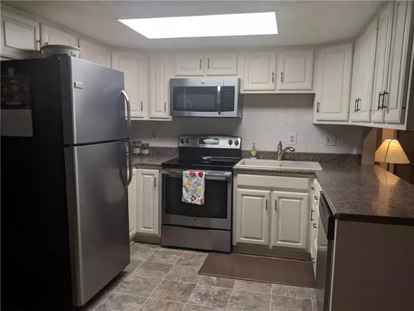 Indianapolis, IN 46227,8225 S East ST