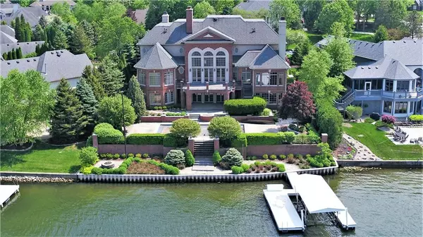 9062 Bay Breeze CT, Indianapolis, IN 46236