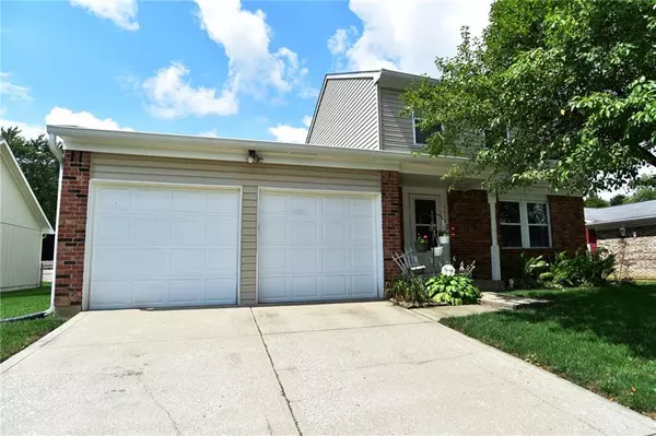 7418 Rogers DR, Indianapolis, IN 46214