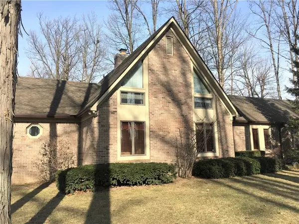 Avon, IN 46123,9904 Village CT